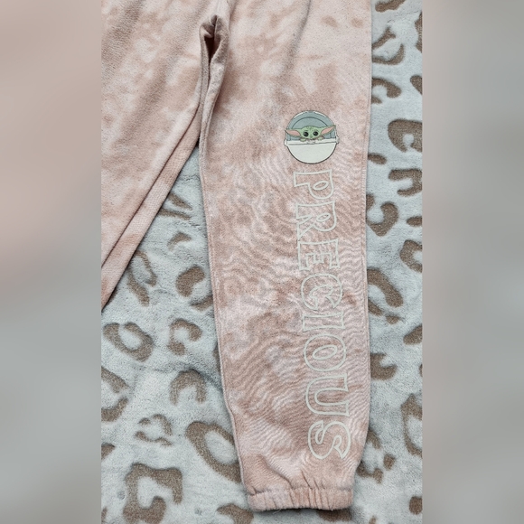 Girls Blush Tie Dye Baby Yoda Sweatpant Outfit - Picture 2 of 4